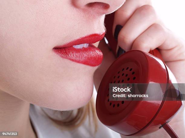 Обеспокоенный Сообщения — стоковые фотографии и другие картинки Телефон - Телефон, Секс по телефону, Губы человека