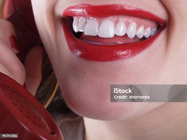 Felice Conversazione - Fotografie stock e altre immagini di Igiene dentale - Igiene dentale, Legame affettivo, Inquadratura estrema dal basso