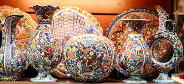 istock Turkish Ceramics in Grand Bazaar, Istanbul, Turkey 947414186