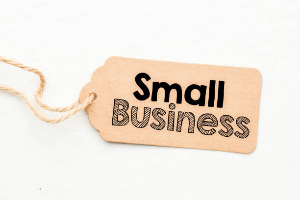 istock Closeup of paper badge with text small business 947479212