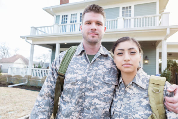 istock Military couple prepare for overseas assignment 947502818