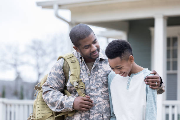 istock Soldier dad gives his son advice 947502868