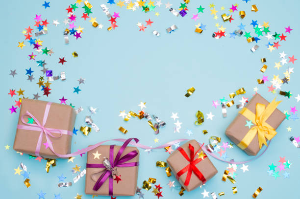istock Happy birthday and gift box on color background 947506718