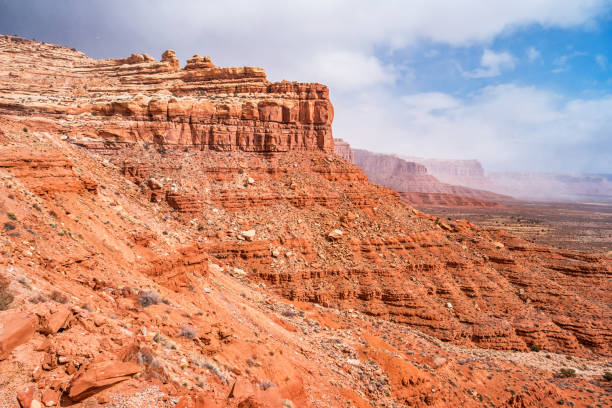 cedar mesa vu de moki dugway utah usa - moki dugway photos et images de collection