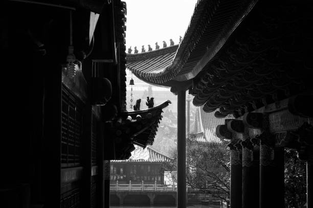 istock Yuantong Temple roof details (Kunming, Yunnan, China) 947535816