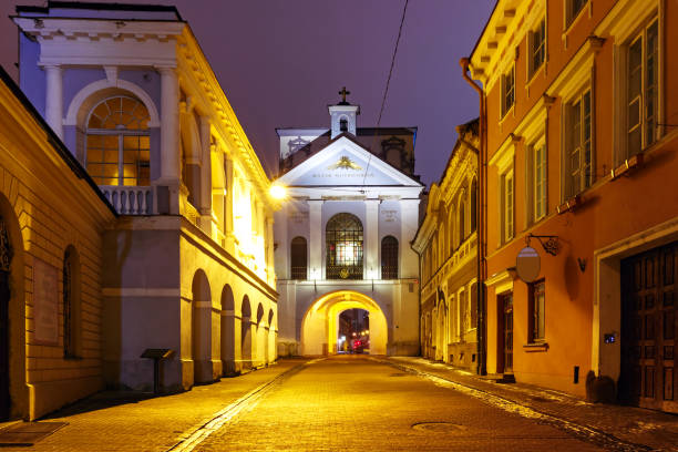 istock Gate of Dawn at night, Vilnius, Lithuania 947592994