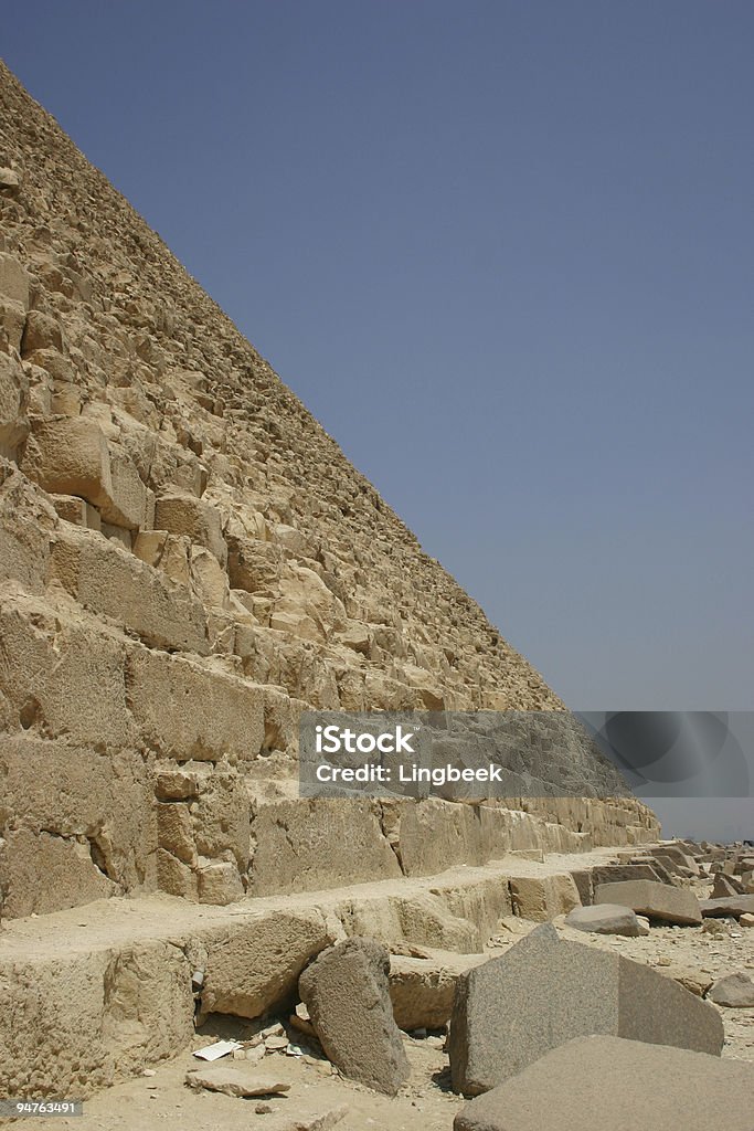 Pyramide-sideview - Lizenzfrei Alt Stock-Foto