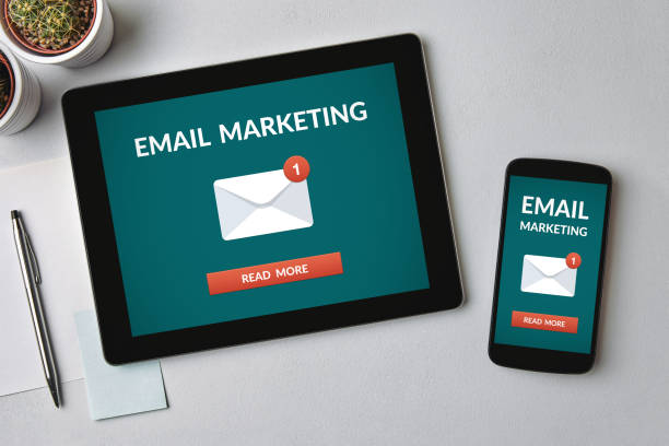 istock Email marketing concept on tablet and smartphone screen 947763242