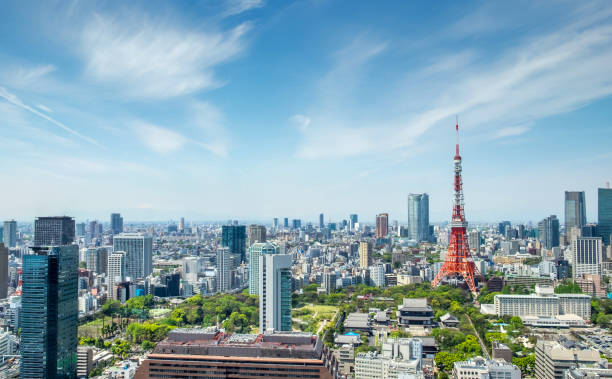 токийская башня, достопримечательность японии - roppongi стоковые фото и изображения