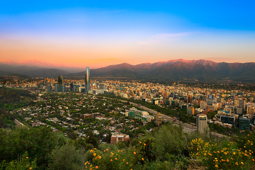 Vista de Santiago de Chile con la Cordillera de Los Andes photo