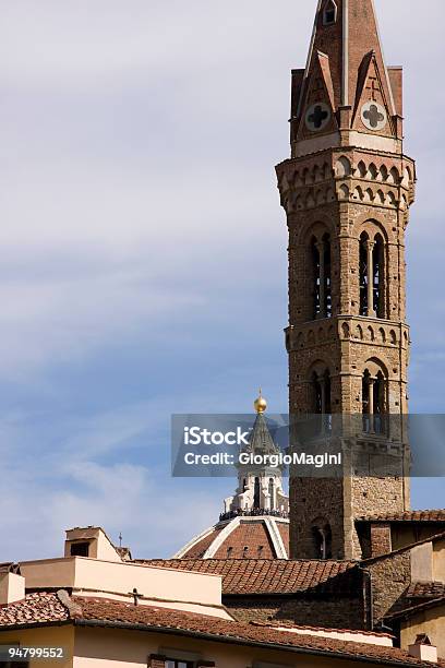 Бадиа Fiorentina Башня Колокола В Флоренции Италия — стоковые фотографии и другие картинки Арка - архитектурный элемент