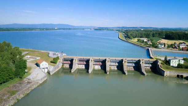 istock Hydroelectric power plant 947996222