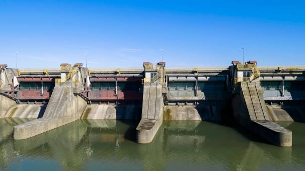 istock Hydroelectric power plant 947996240