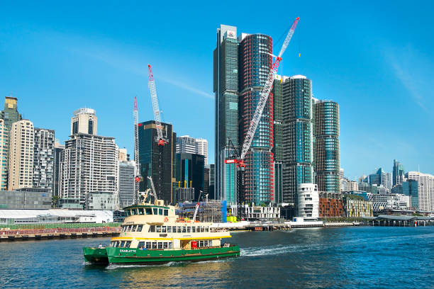 pejzaż miejski z biurowcami i budynkami mieszkalnymi barangaroo, sydney, australia - national landmark international landmark cityscape tower zdjęcia i obrazy z banku zdjęć