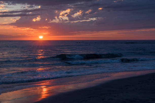 istock Scenic Sunset over the Pacific Ocean 948077344