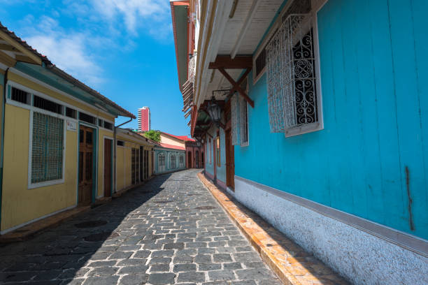 istock A Side Street in Guayaquil 948208412
