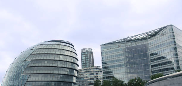 istock Pool of London 948256246