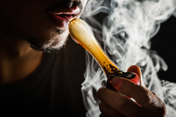 Glass Marijuana Pipe With Bud Stock Photo - Download Image Now - Pipe -  Smoking Pipe, Cannabis Plant, Marijuana - Herbal Cannabis - iStock