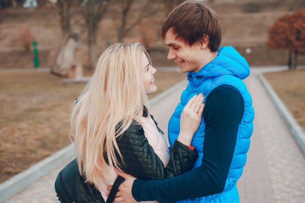 istock couple in a city 948324862