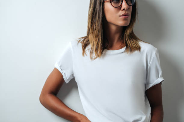 white blank t-shirt, woman model close-up