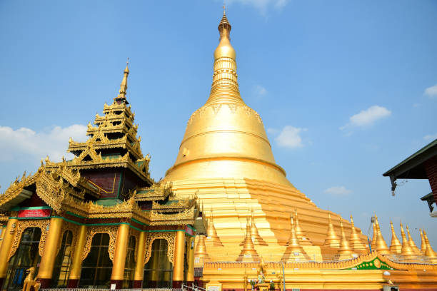 istock Shwemawdaw Pagoda 948366690