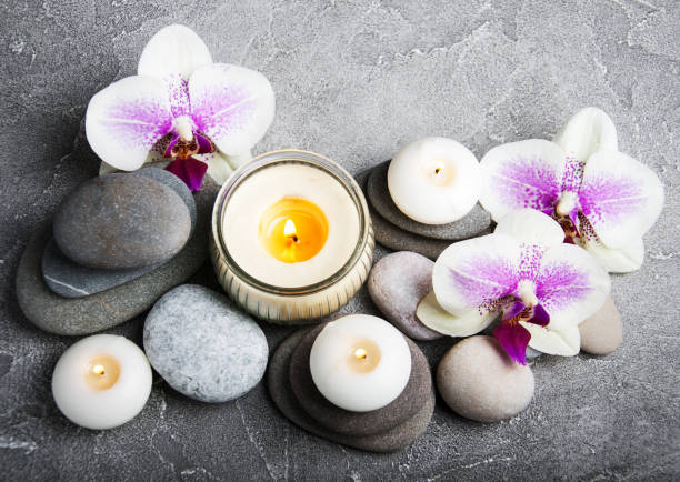 istock Spa concept with orchid flowers 948408182
