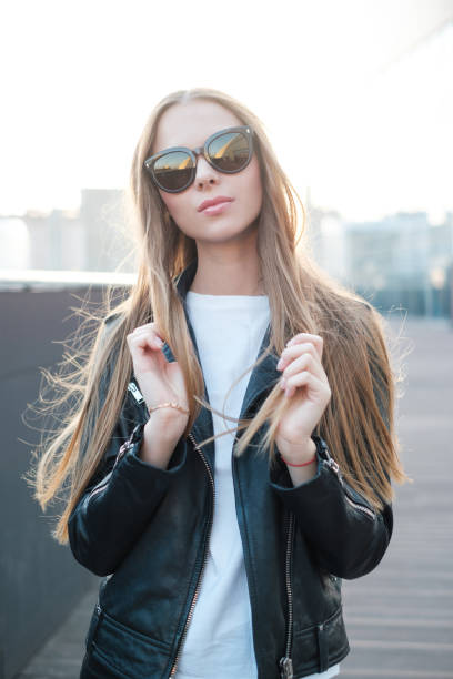 istock Beautiful woman with sunglasses 948412518