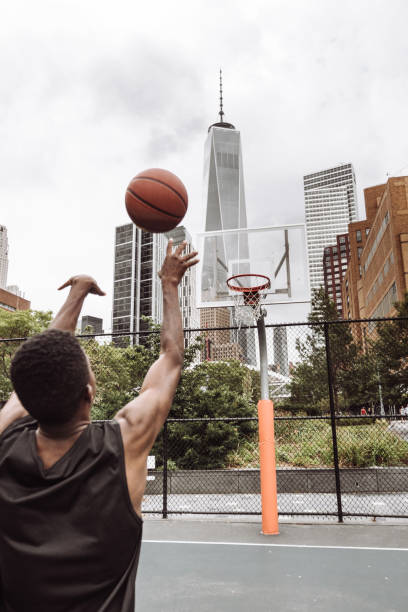 istock slam dunk in new york city 948415714