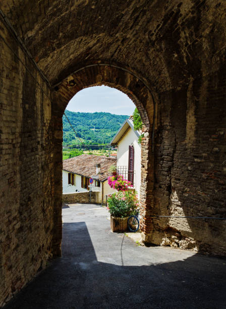 istock An arched passageway in the old Italian city 948459732