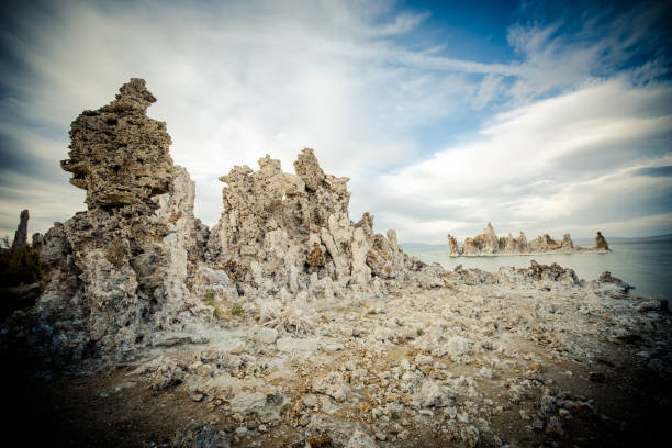 istock Salt rock formations in Mono Lake 948459978