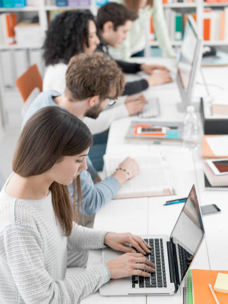 istock People at the coworking space 948485334