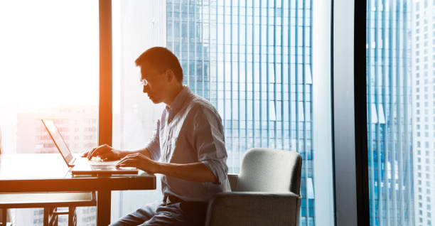 istock Businessman working on laptop 948508222