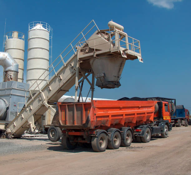 istock Truck in bitumen station 948521100