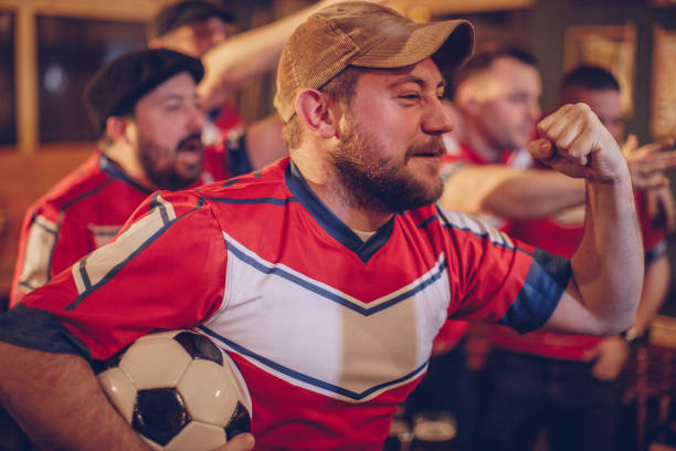 istock Football fans 948535990