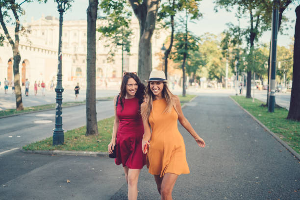 istock Beautiful women sightseeing in Vienna 948539102