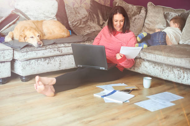 istock Working mother and toddler 948542760