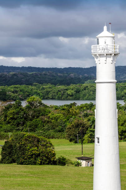 istock lighthouse in Miraflores Locks in the Panama Canal 948577346
