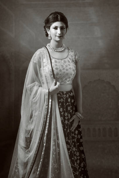 istock Indian lady in ethnic wear 948601328