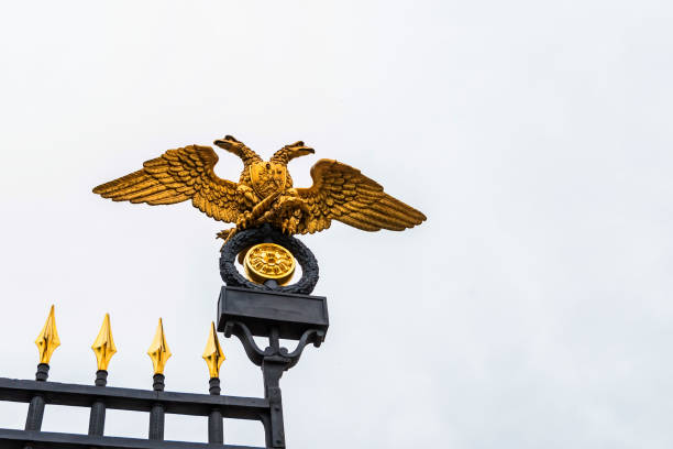 istock Golden double-headed eagle on gates, St.Petersburg 948658486