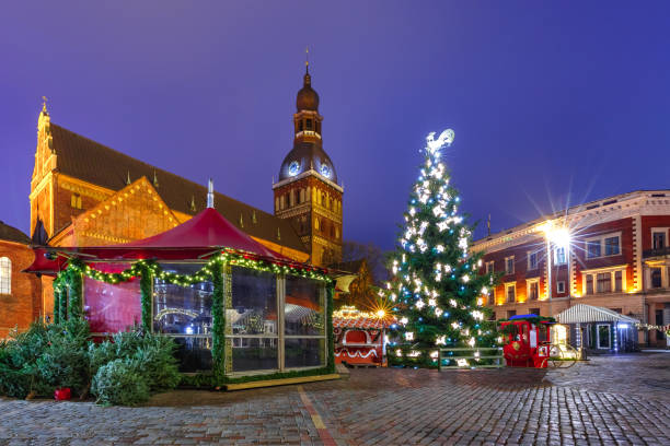 istock Christmas Market in Riga, Latvia 948746388