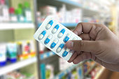 medizinische-versorgung-bei-apotheke-packung-antibabypillen-apotheke-drogerie.jpg?b=1&s=170x170&k=20&c=nTBVseB6BkcTCSgwUftXP6v6vqbDwt-hFFhQCYuQfy8=
