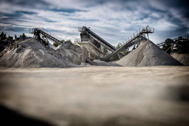 Conveyor machine in stone Quarry Conveyor machine in stone Quarry, Dolnoslaskie province, Poland mining conveyor belt stock pictures, royalty-free photos & images