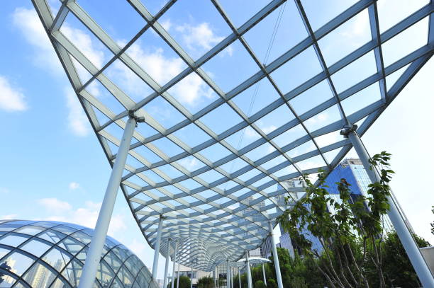 istock Geometric construction of steel structure 948850944