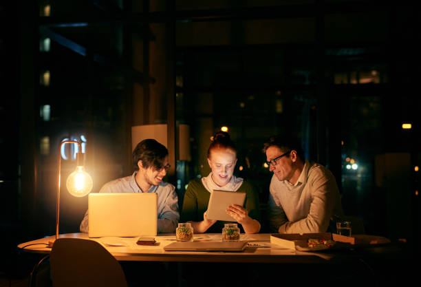 istock Driving teamwork to the fore in order to stay on schedule 948899736