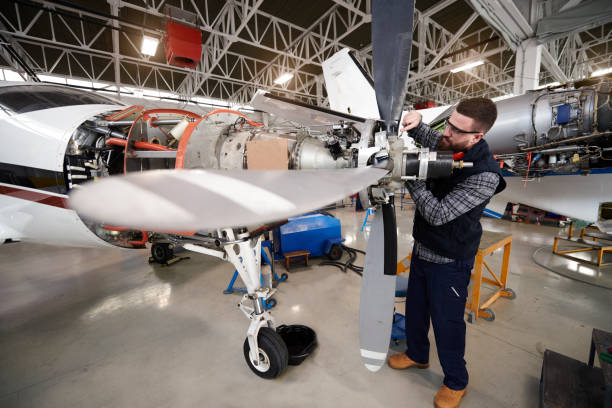 istock Aircraft mechanic in the hangar 948992236