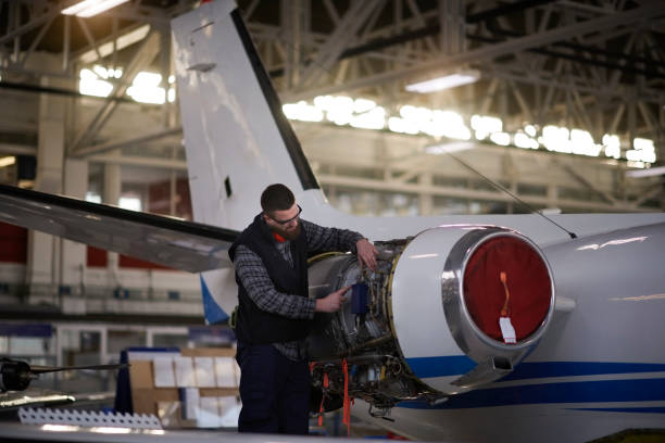 istock Aircraft mechanic in the hangar 948997764
