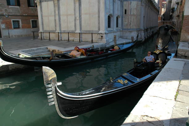 istock Gondola in Rio dei Miracoli, Venice 949016478