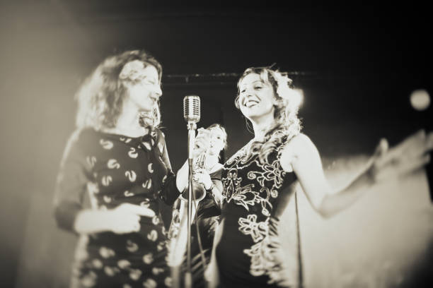 istock Singing in the Club 949019376