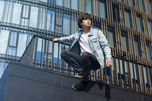 istock Young man doing parkour in the city 949033404