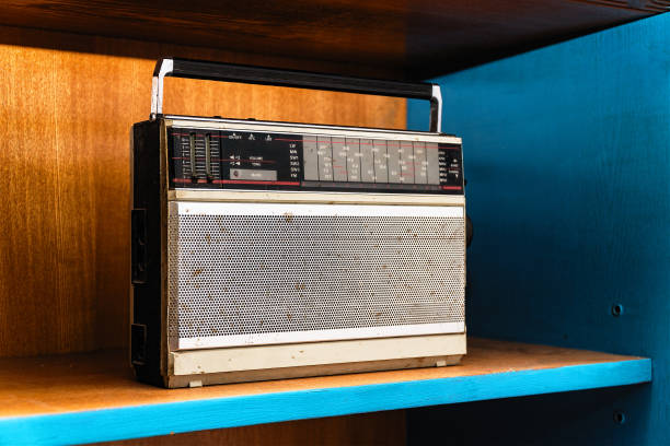 istock Old vintage dirty analog radio 949053682